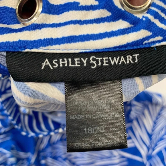 Ashley Stewart Top Woman 18/20 Blue White Print‎ Studs Moto Stretch Flowy Boho - Picture 8 of 12